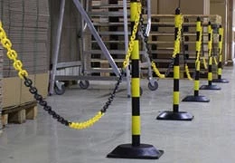 Poteaux de balisage à chaîne: caractéristiques et avantages